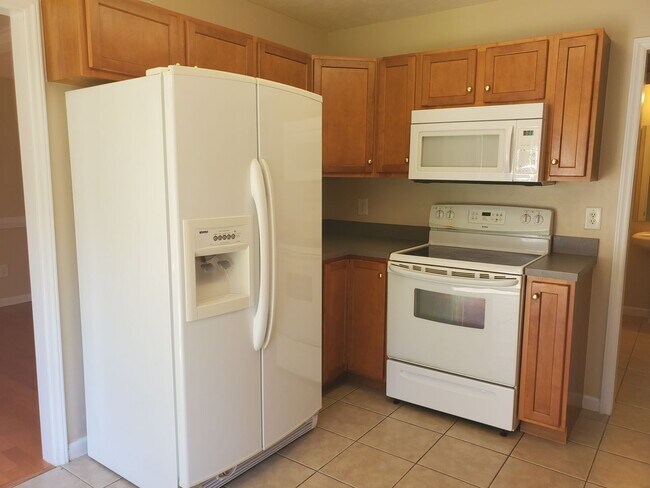 Foto del edificio - Charming 2 Story Home with Sun-Room!