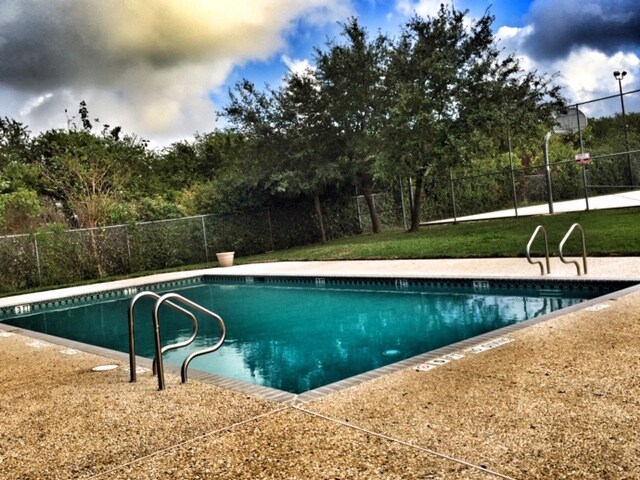 Foto del edificio - 13700 Judson Rd