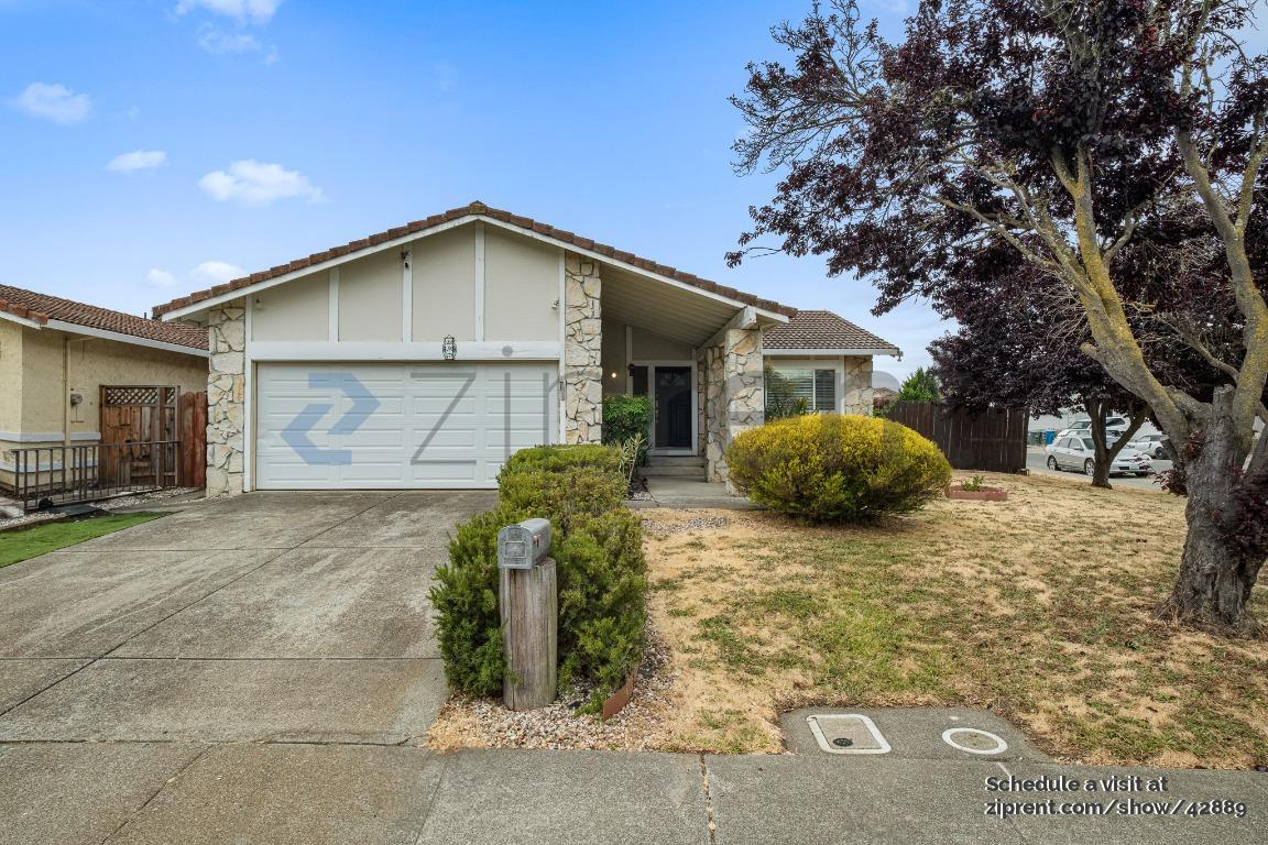 Foto principal - 697 Auburn Dr