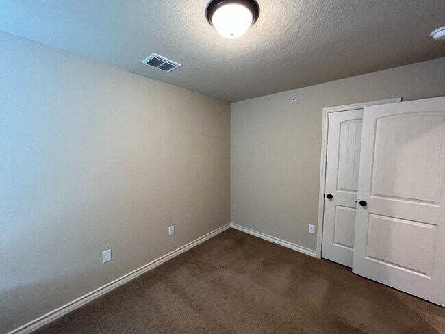 Foto del edificio - 6414 Luglio Lane #102, San Antonio, TX. 78244