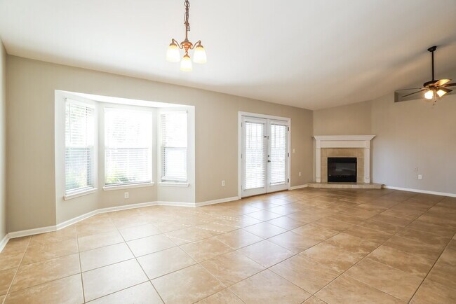 Building Photo - 3289 Avalon Dr