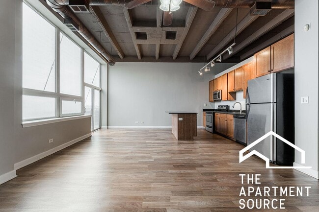 Foto del edificio - 4131 W Belmont Ave