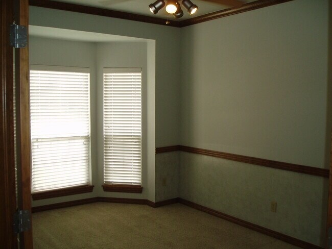 Foto del edificio - 3 Bed + Office - Large master - Edmond Sch...