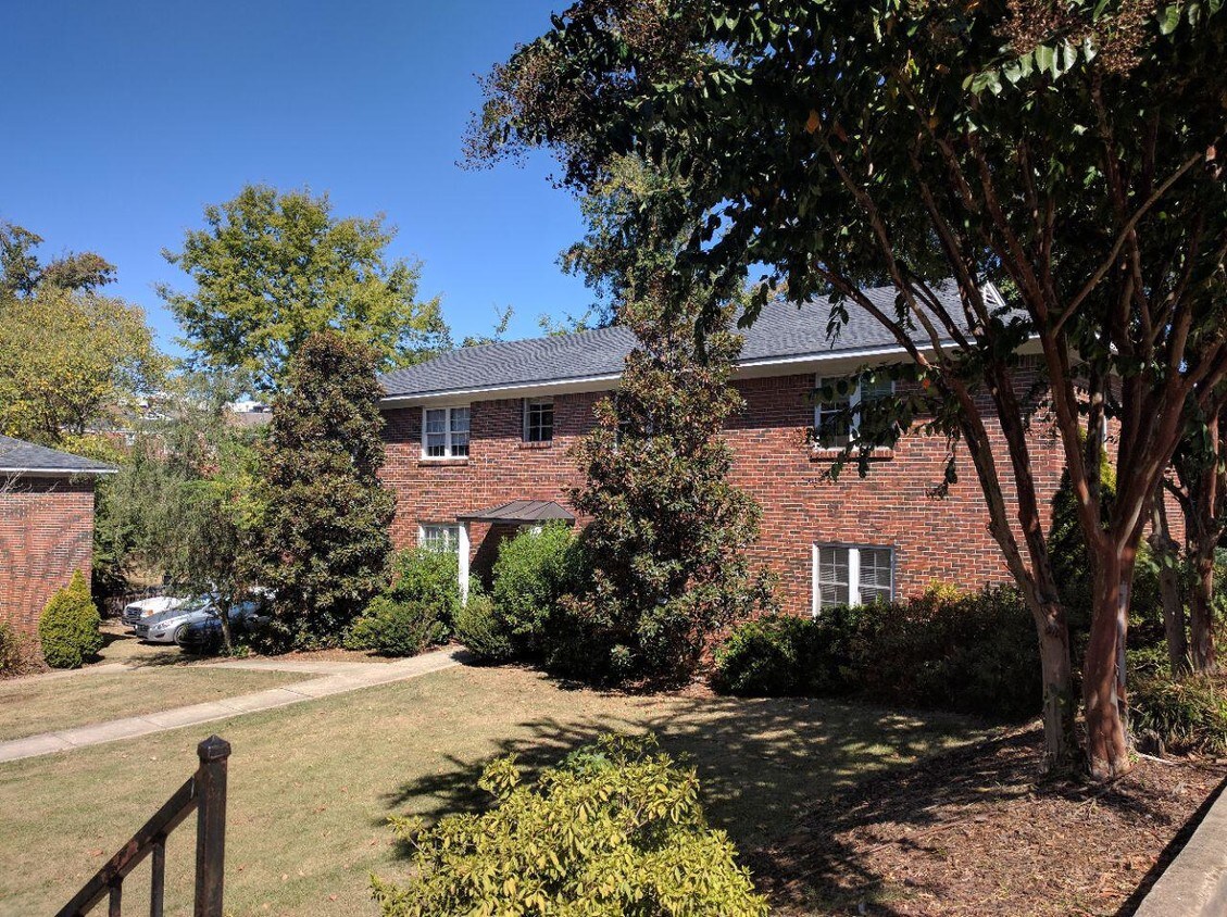Unit sits in the top right corner - 1900 Courtney Dr