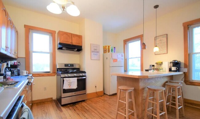 Foto del edificio - 346 Faneuil St