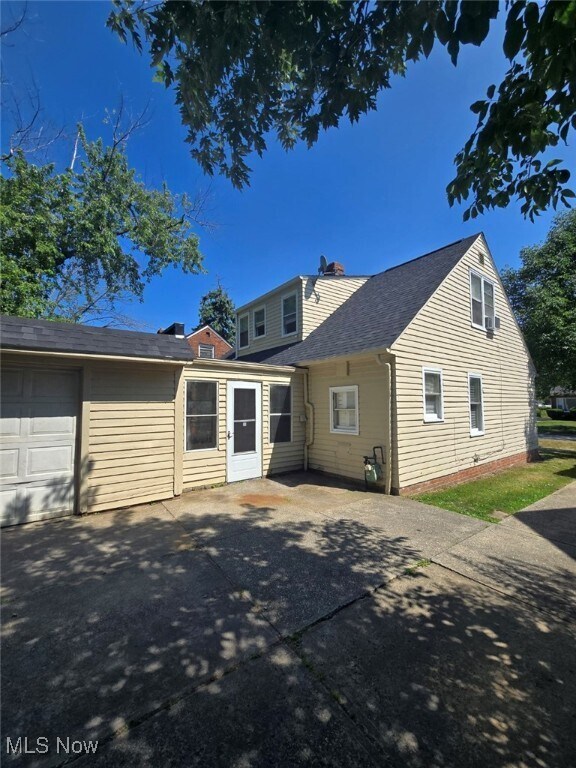 4169 Okalona Rd South Euclid, OH 44121 – photo 2