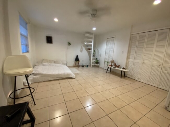 Foto del edificio - 1664 SW 9th St