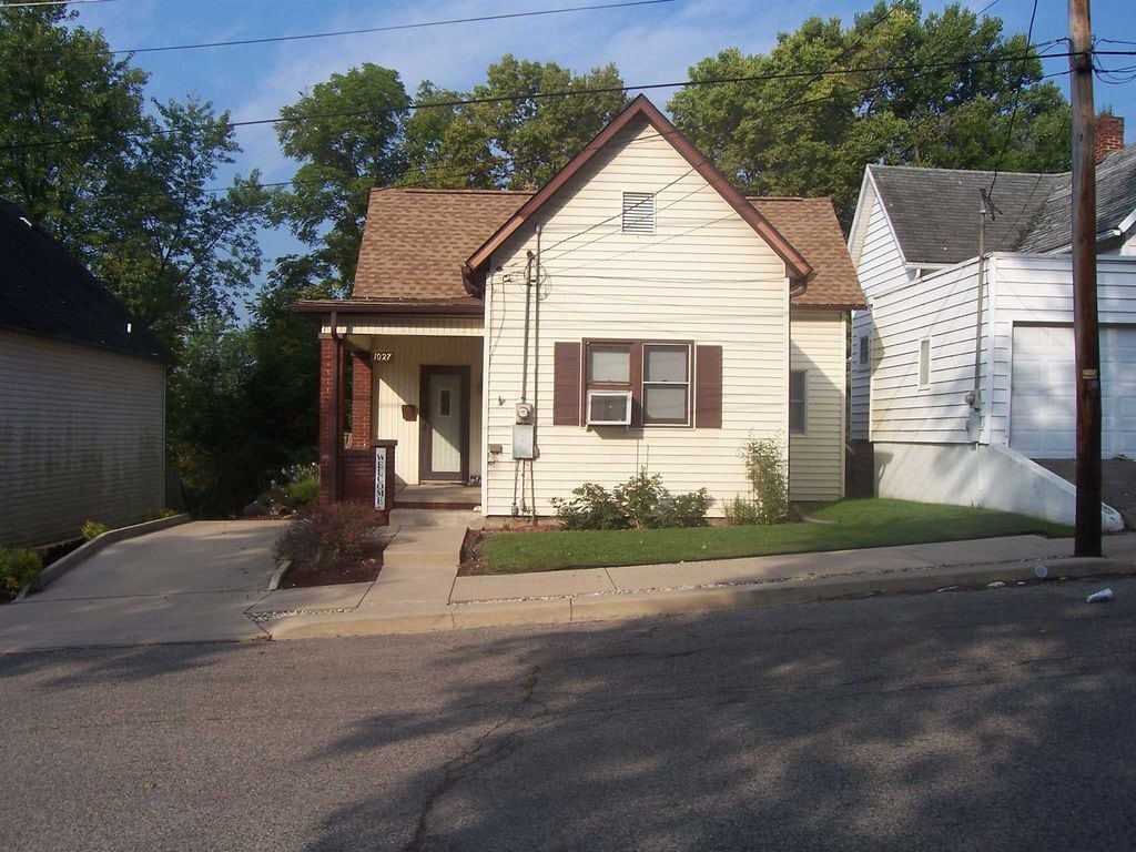1027 19th St, Logansport, IN 46947 House Rental in Logansport, IN