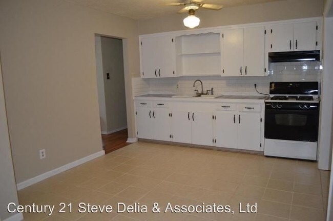 Building Photo - 305 Ivy St