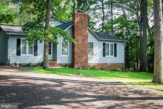 Building Photo - 207 Madison Cir