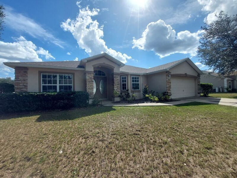 Foto principal - 104 Oak Run Dr