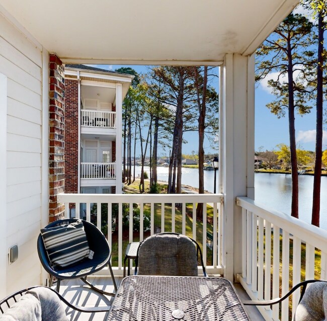 Waterfront Views - 702 Riverwalk Dr