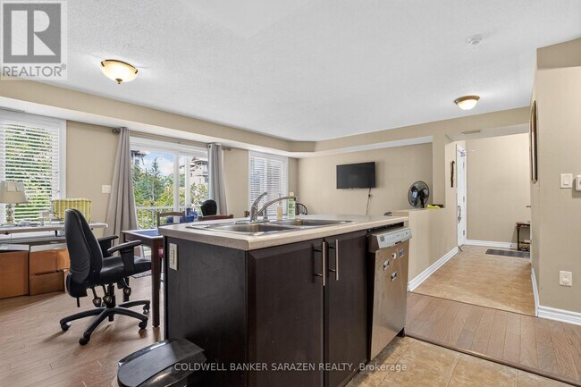 Building Photo - 515 Stonefield Private