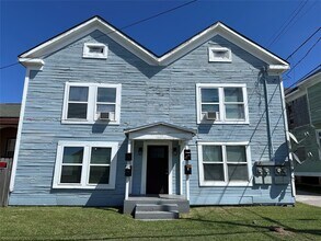 Building Photo - 910 37th St