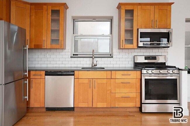 Building Photo - 1 bedroom in BROOKLYN NY 11226