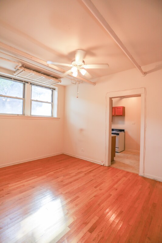 Foto del edificio - 1200 W Waveland Ave