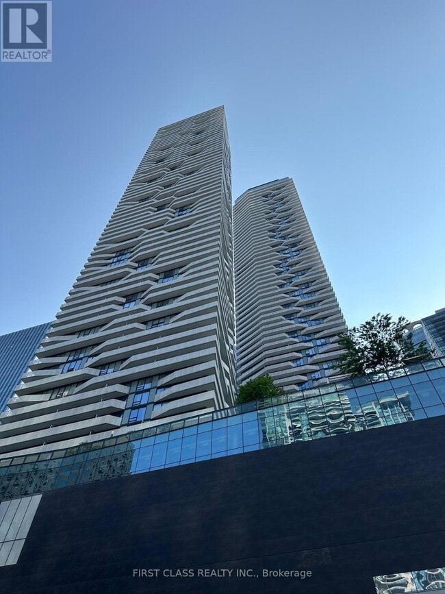 Building Photo - 100 Harbour St