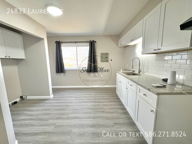 Foto del edificio - 24833 Lauren Ave