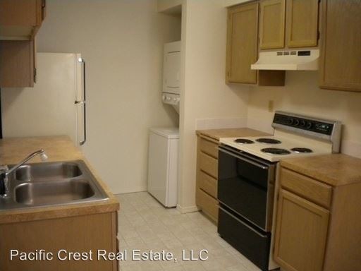 Building Photo - 617 5th Ave W