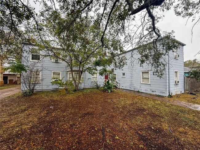 Building Photo - 250 Rosebud Ave