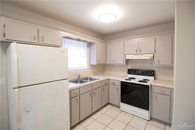 Foto del edificio - 10 Robin Ave