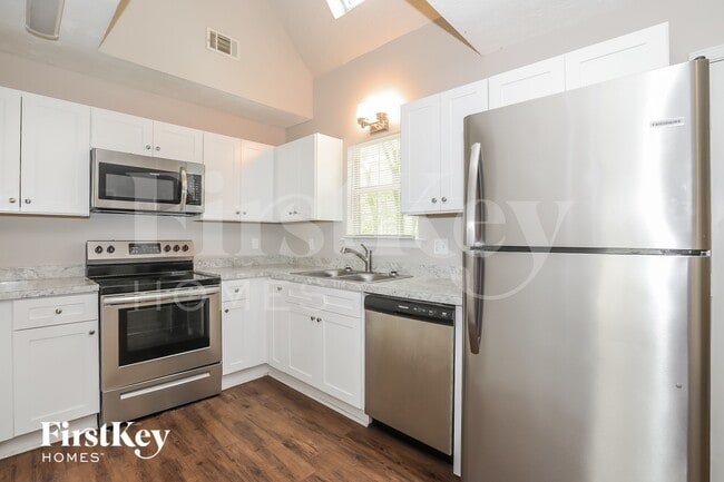 Building Photo - 20 Mildred Ln