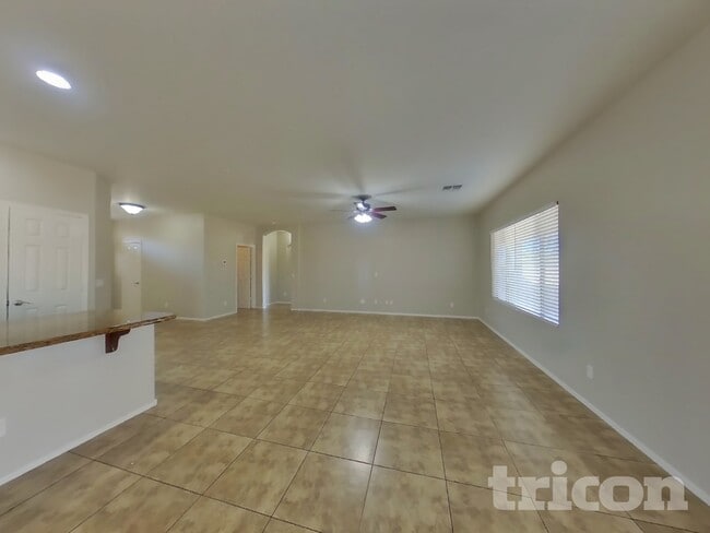 Building Photo - 1704 Wilford Dr NE