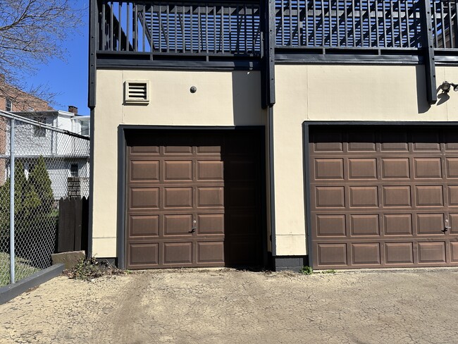 Building Photo - 38 Academy St
