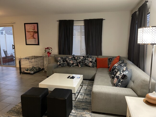 Living room - 1232 S Cypress Ave
