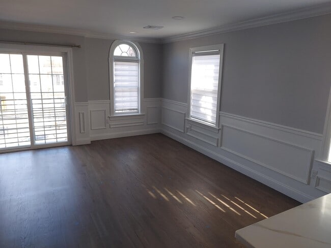 Building Photo - 207 Avenue B