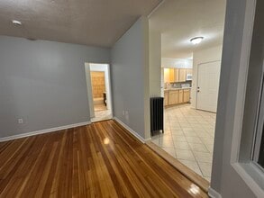 Building Photo - 245 Green St