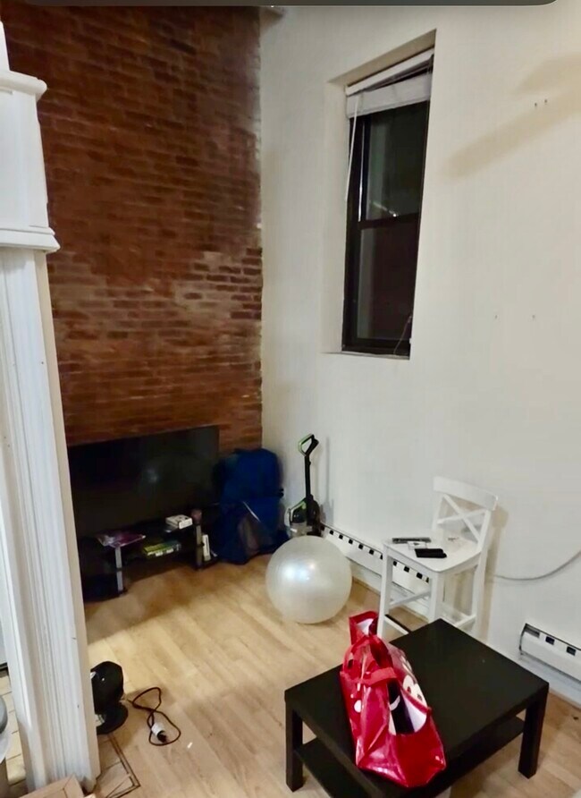 Foto del edificio - 413 Massachusetts Ave