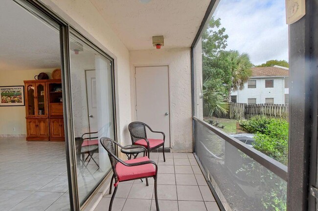 Building Photo - 1675 NW 15th Vista