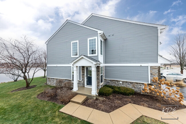 Building Photo - 651 Hawley Dr