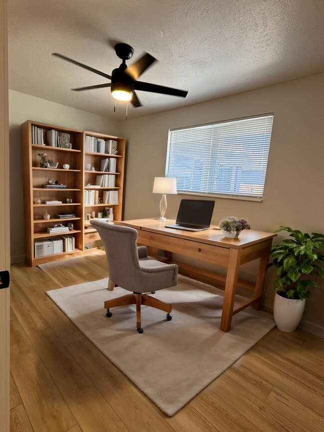 Foto del edificio - Amazing 2 bed one 1 bath home blocks from Sloan’s Lake