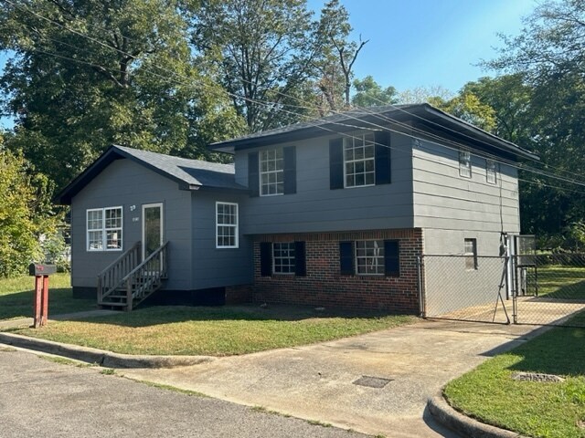 Primary Photo - 1023 20th St SW