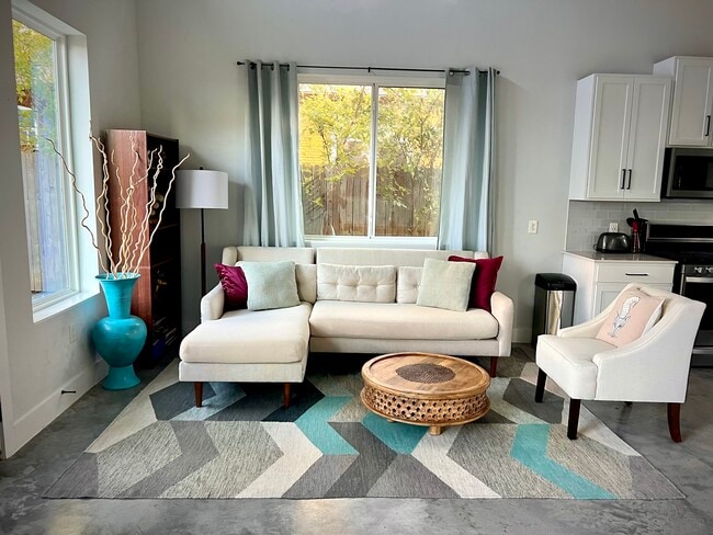 Building Photo - 6908-2 Carver Ave