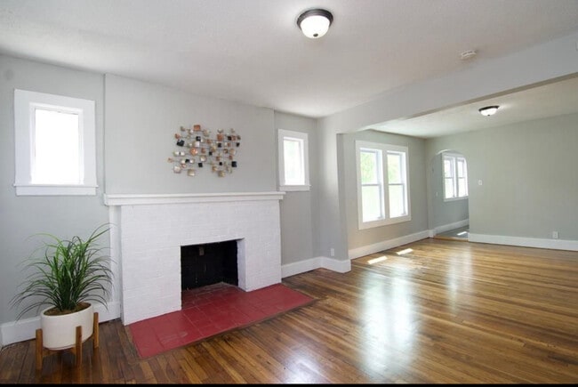 Foto del edificio - 74 Clifton Ave