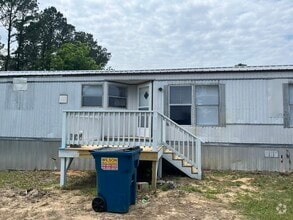 Building Photo - 207 Heath Rd