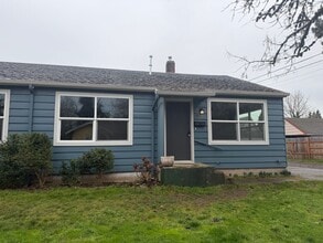 Building Photo - 260 E Sherman St