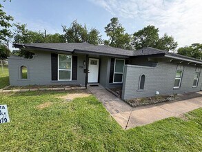 Building Photo - 7726 Spinet St