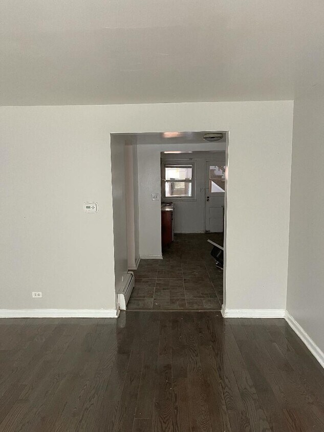 Primary Photo - 6116 N Hermitage Ave