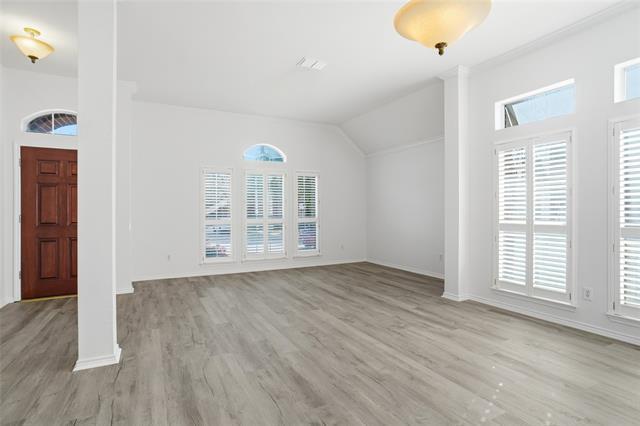 Foto del edificio - 1602 Meadow Park Dr