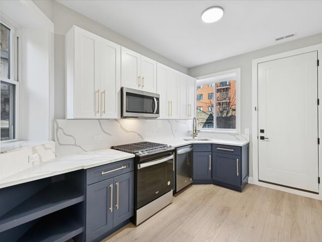 Foto del edificio - 2818 W Fletcher St