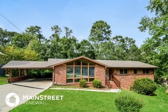 Building Photo - 2067 Monterey Dr