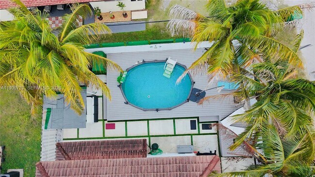 Foto del edificio - 16950 SW 93rd Ave