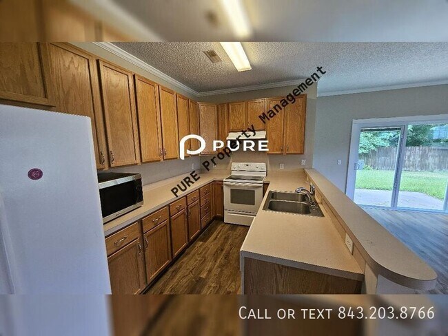 Foto del edificio - 227 Moon Dance Ln