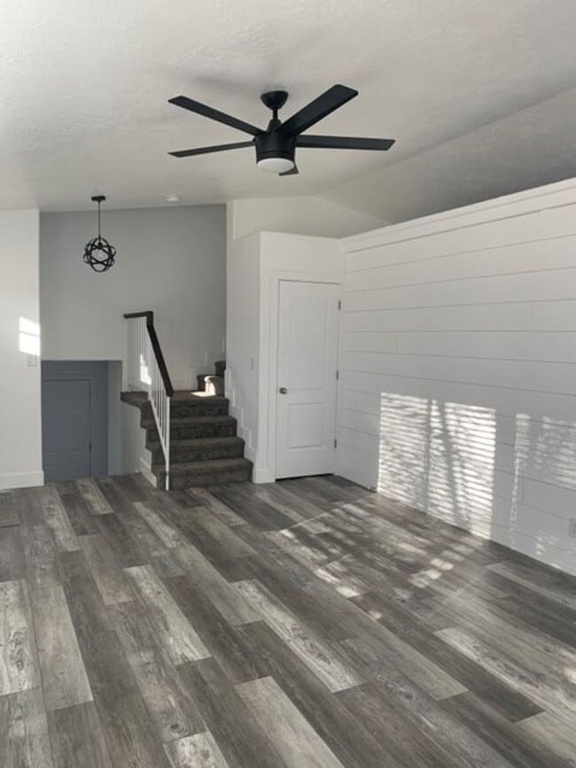 Building Photo - 4 Bedroom Home In Bloomington With RV Parking