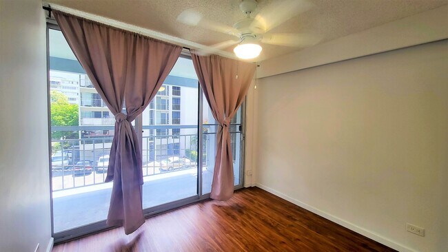 Foto del edificio - 1621 Dole St