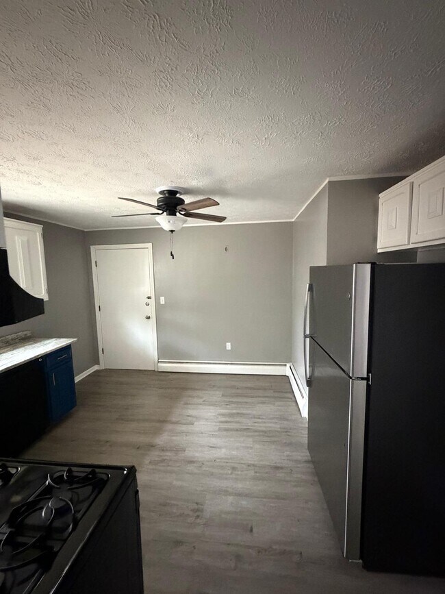 Foto del edificio - 1081 Blue Hills Ave